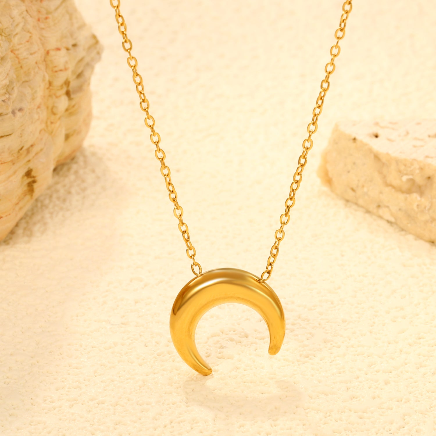 Horseshoe Pendant Necklace