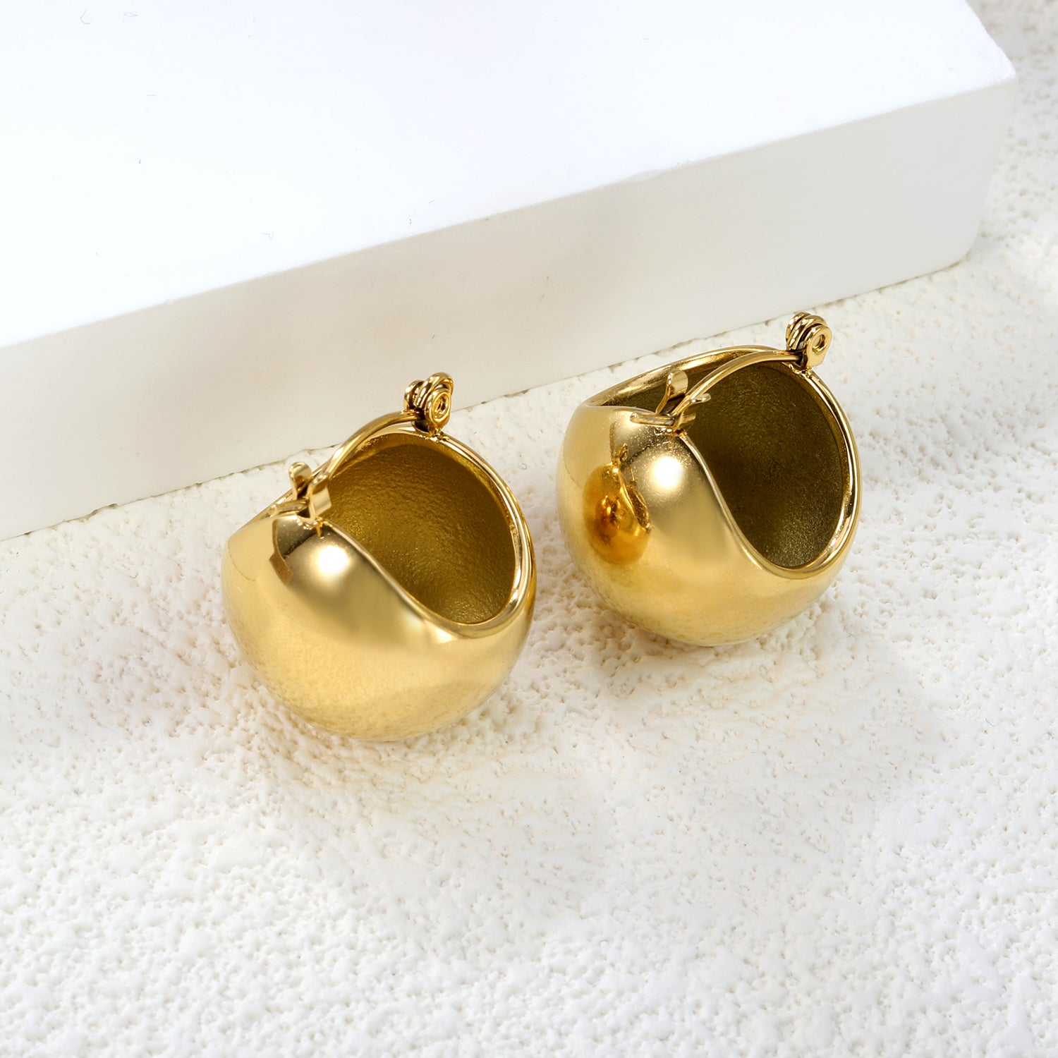 Round Gold Chunky Hoops