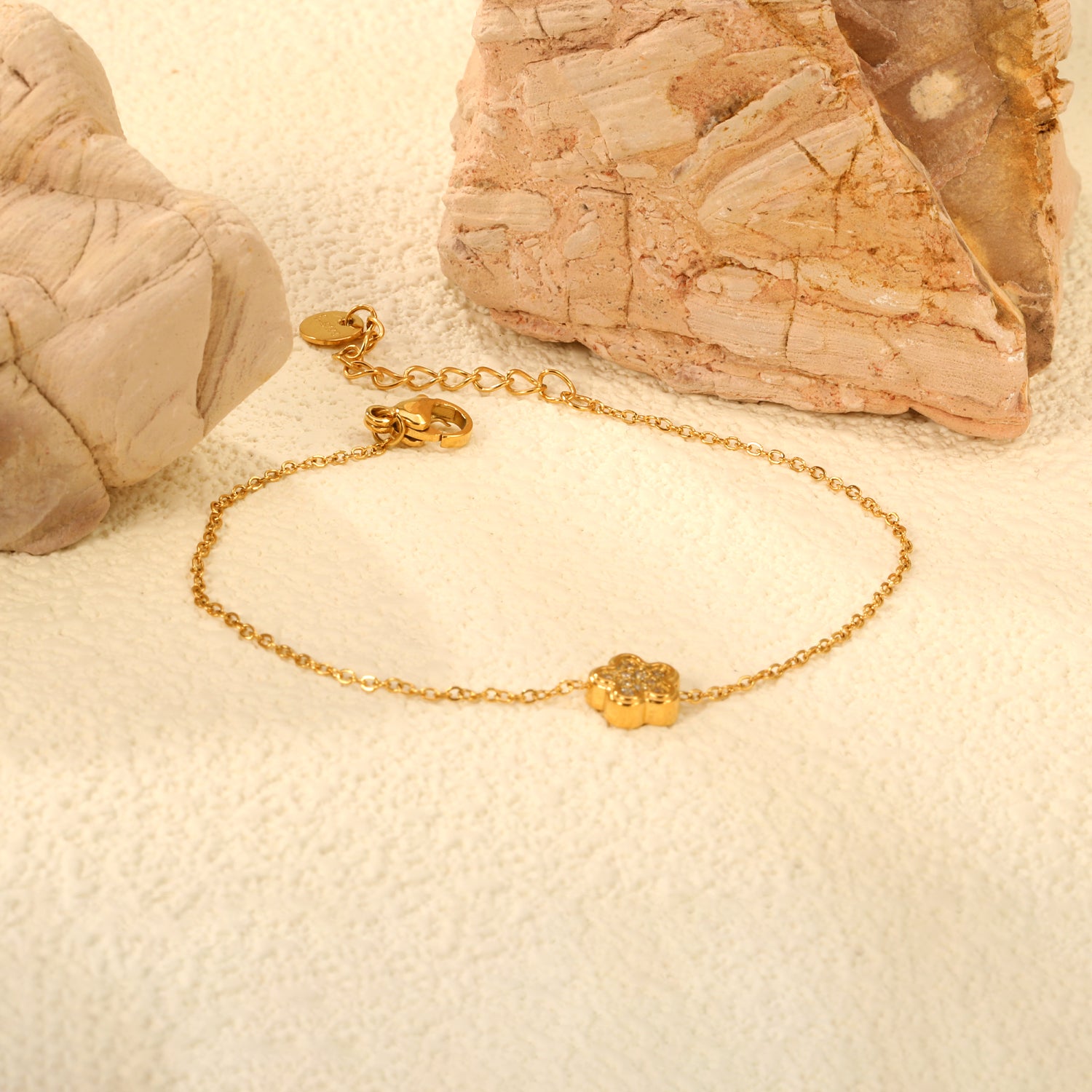 Gold Star Loose Bracelet