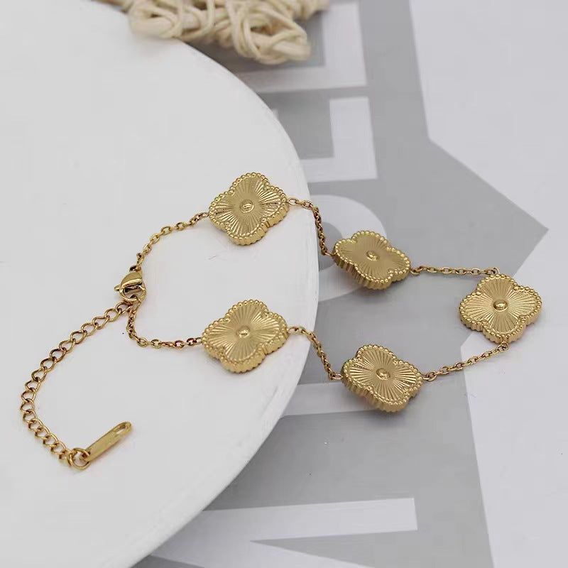 Golden Clover Loose Bracelet