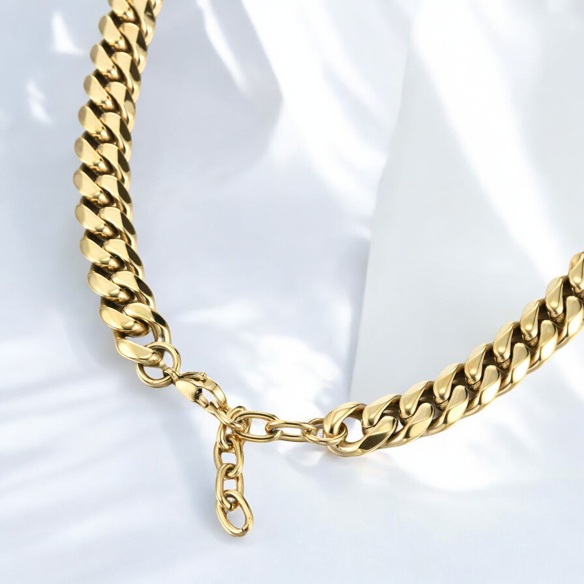 Mens Classic Gold Cuban Neckchain