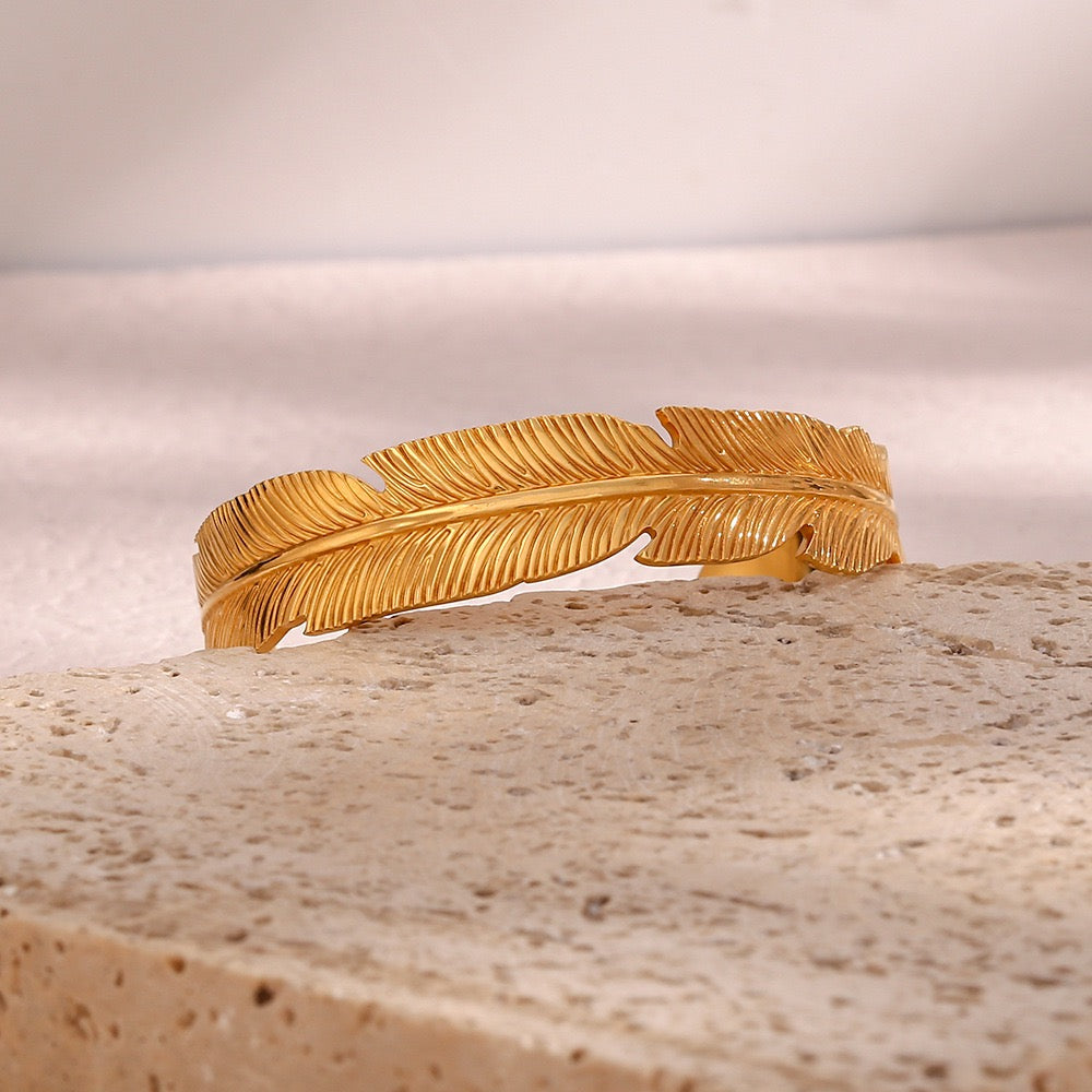 Featherlite Gold Cuff