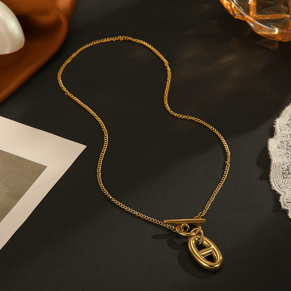 Urban Sleek Gold Necklace