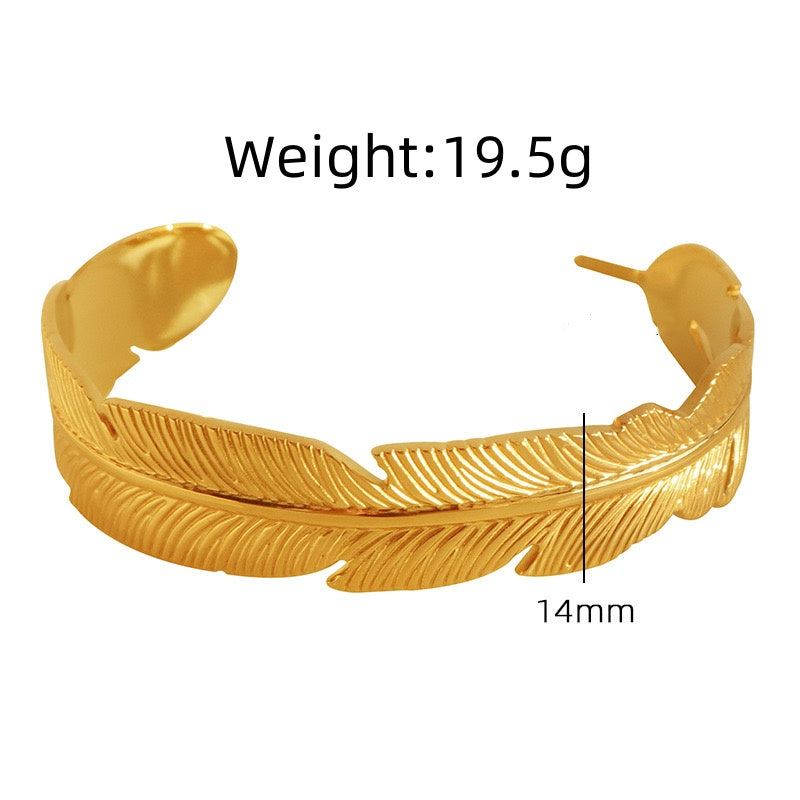 Featherlite Gold Cuff