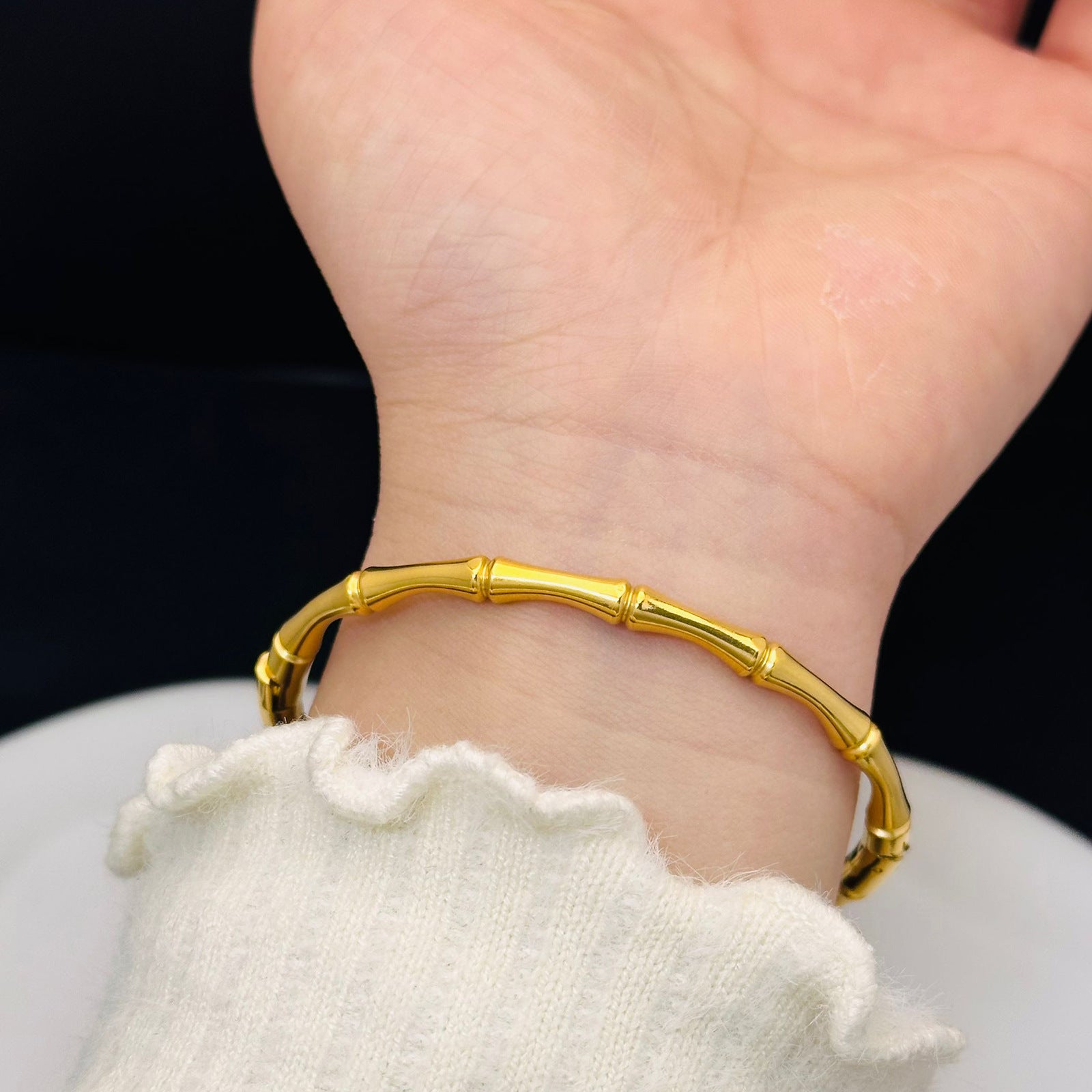 Graceful Bangle Bracelet