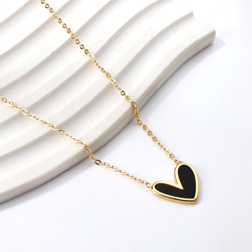 Black Heart Pendant Necklace