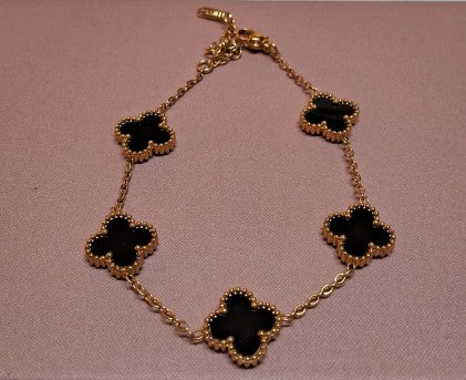 Black Clover Bracelet (Big Clovers)
