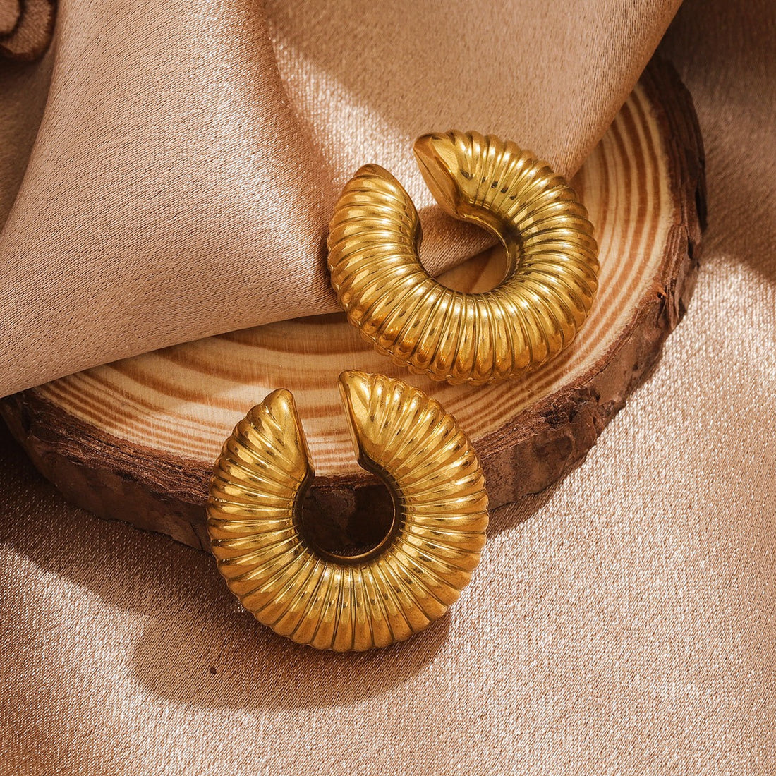 Regal C Shaped Gold Ear Cuff