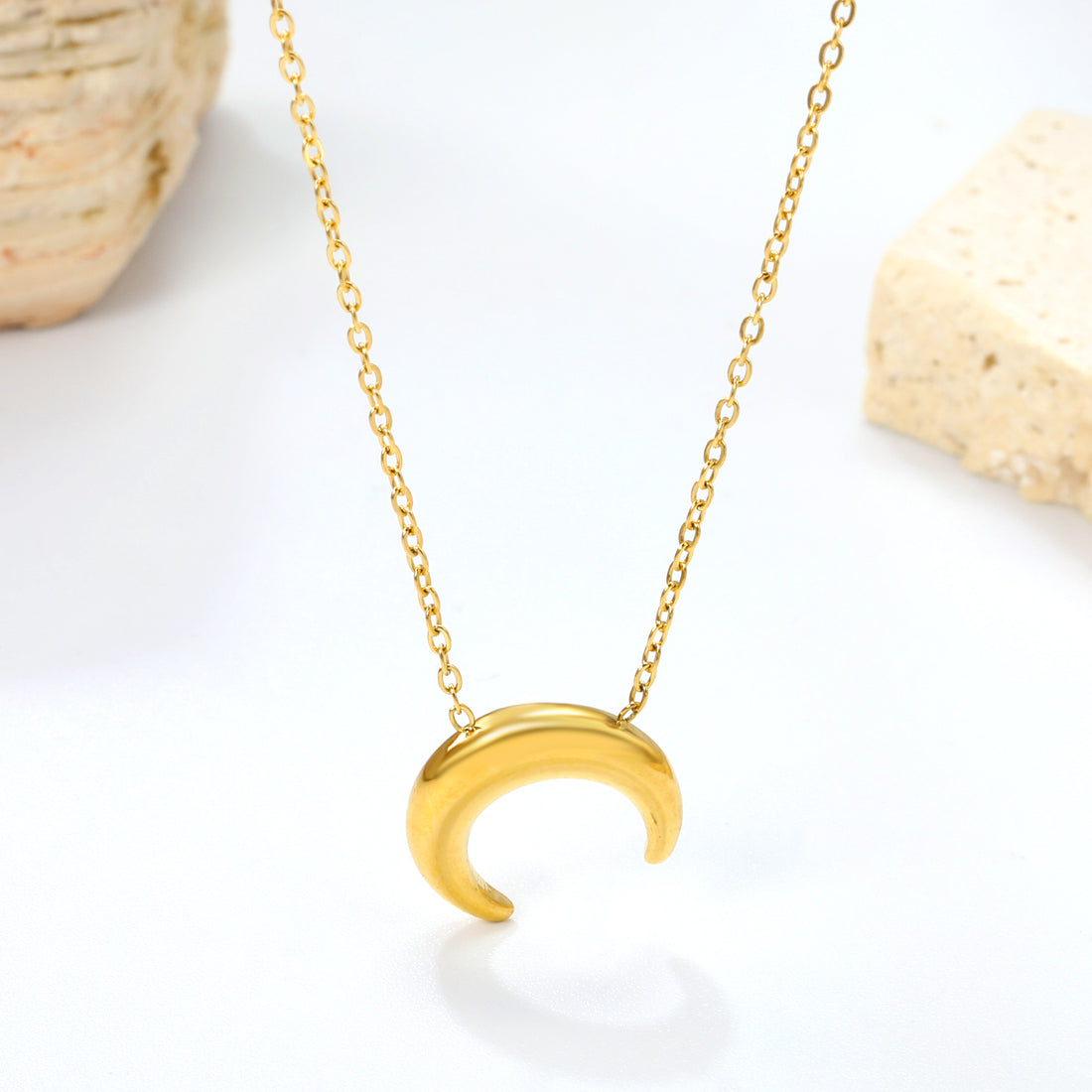 Horseshoe Pendant Necklace