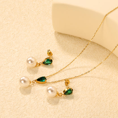 Green and Pearl Pendant Set