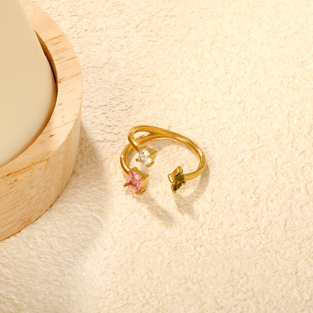 Multicoloured 3 point Ring