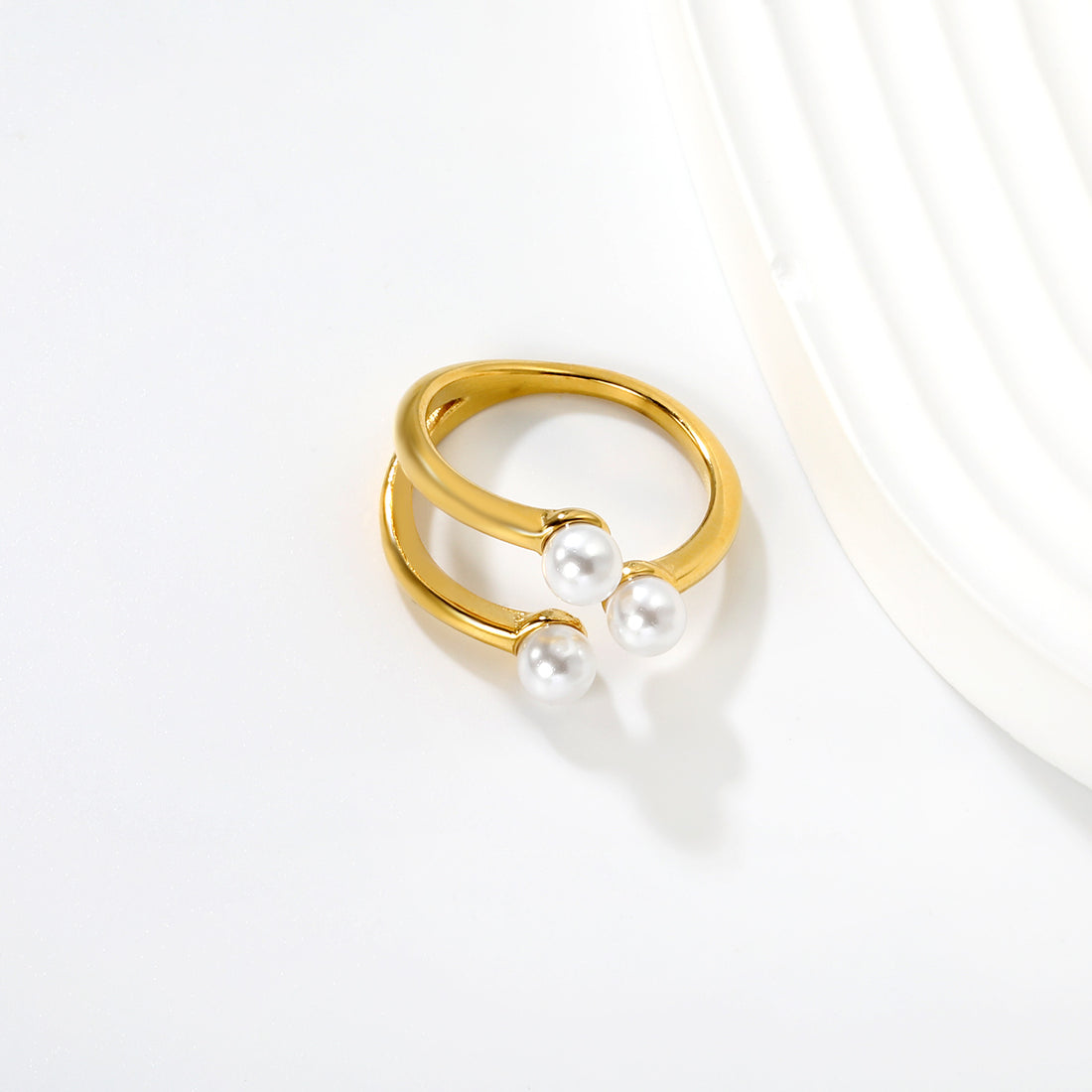 3 Point Pearl Ring