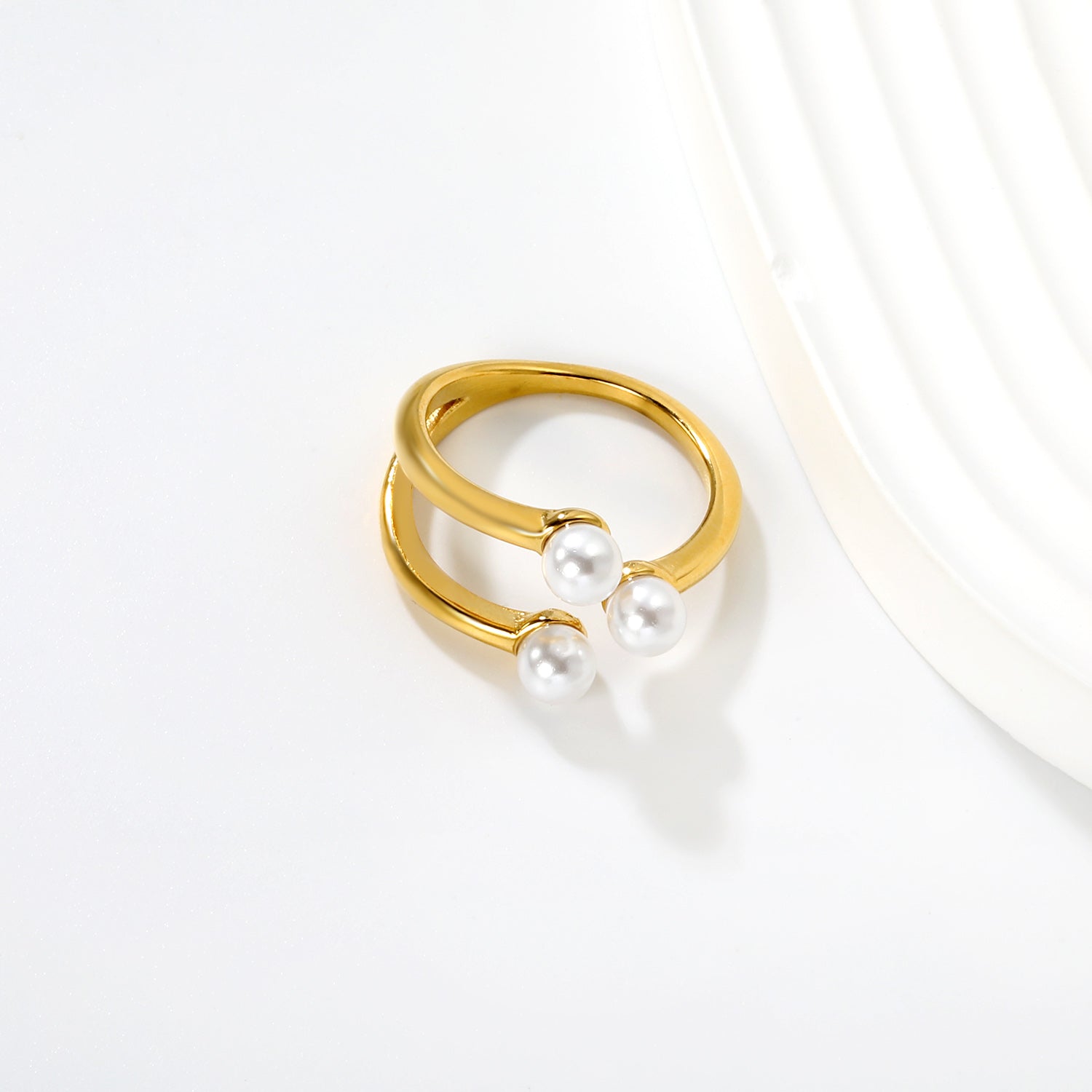 3 Point Pearl Ring