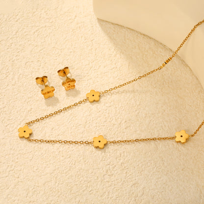 Gold Flower Pendant Set