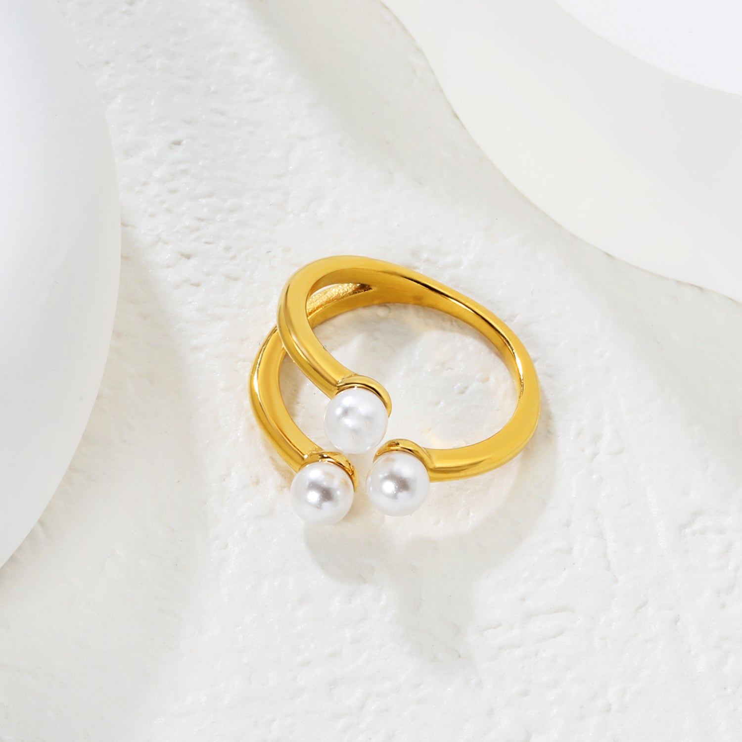 3 Point Pearl Ring