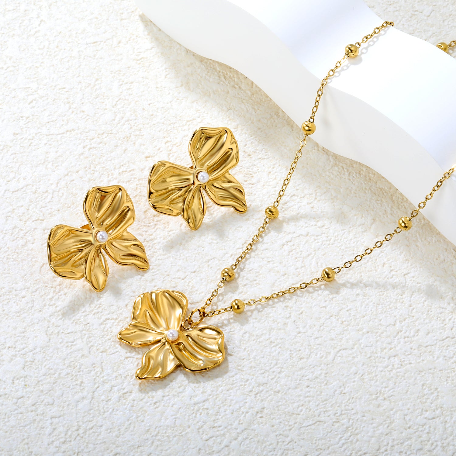 Pearl Bow Pendant Set
