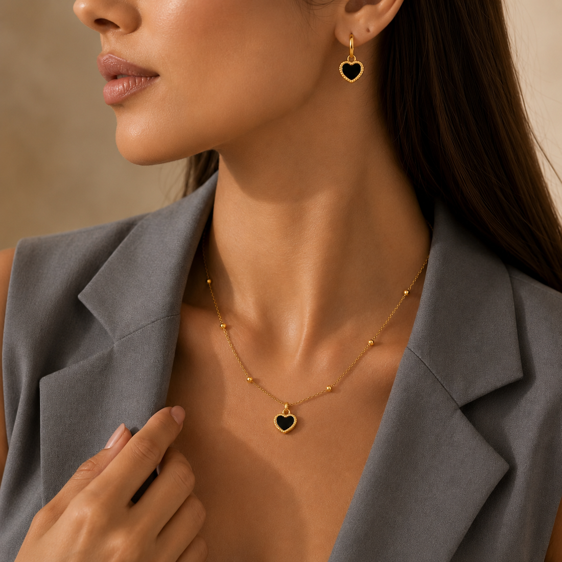 Black Heart Pendant Set