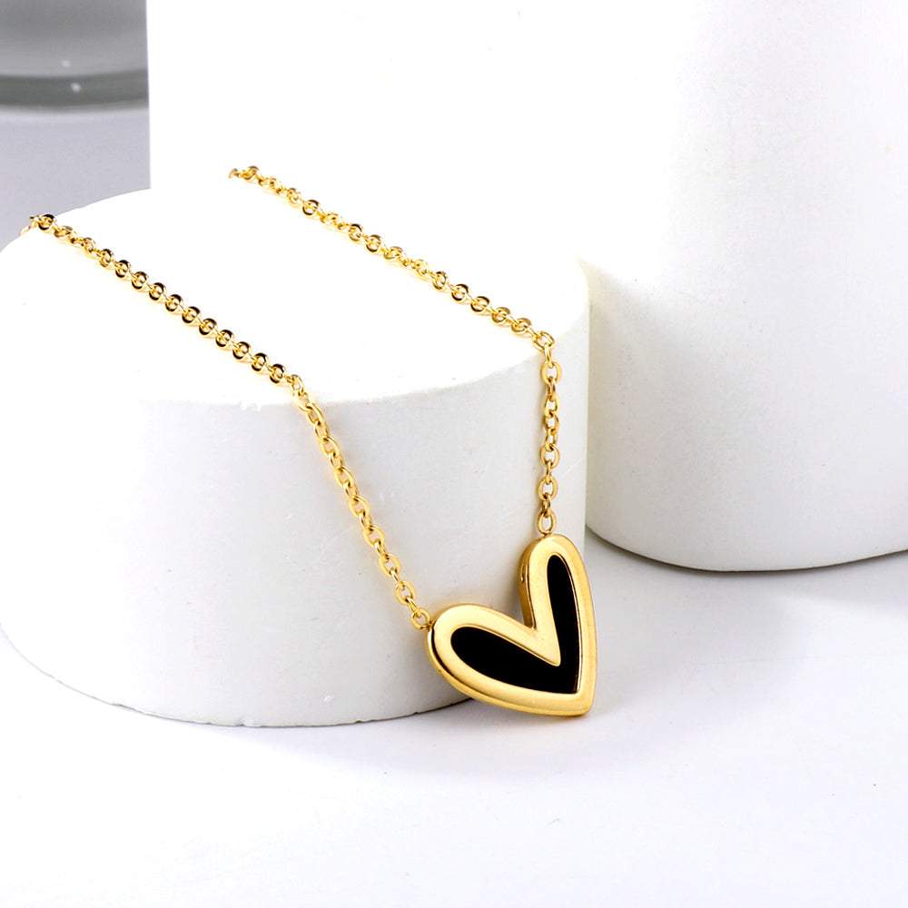 Black Heart Pendant Necklace