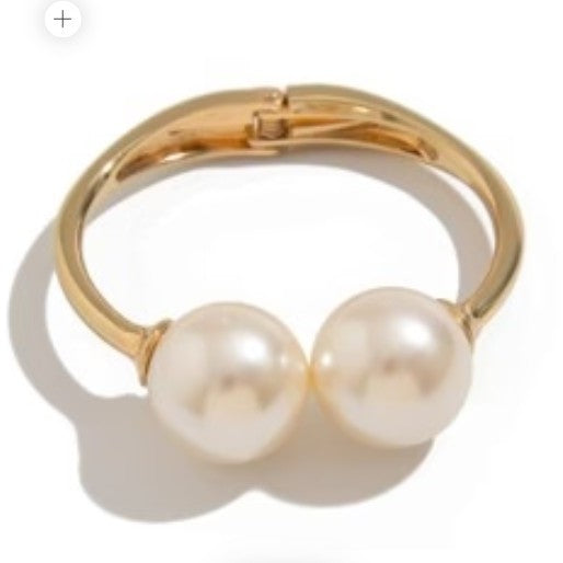 Majestic Pearl Cuff